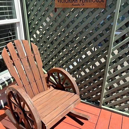 Alameda 3Br Unique Victorian Penthouse With Deck And Outdoor Furniture, Ac, 3 Blocks To Beach & Shopping Center & 2 Free Parking Spaces المظهر الخارجي الصورة